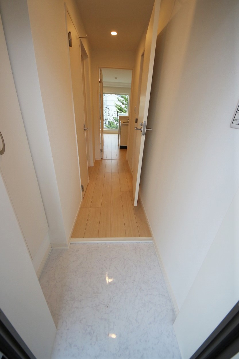 玄関　他号室参考写真