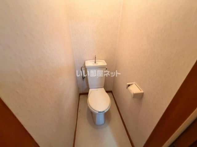 脚折サンハイツのトイレ写真