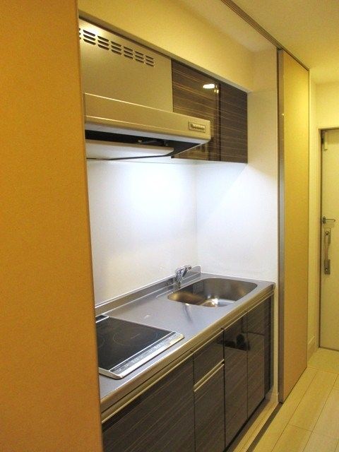 小田急江ノ島線 六会日大前駅 徒歩1分 3階建 築12年のキッチン写真