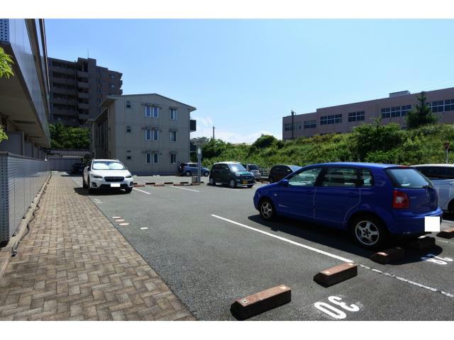 駐車場　駐車場