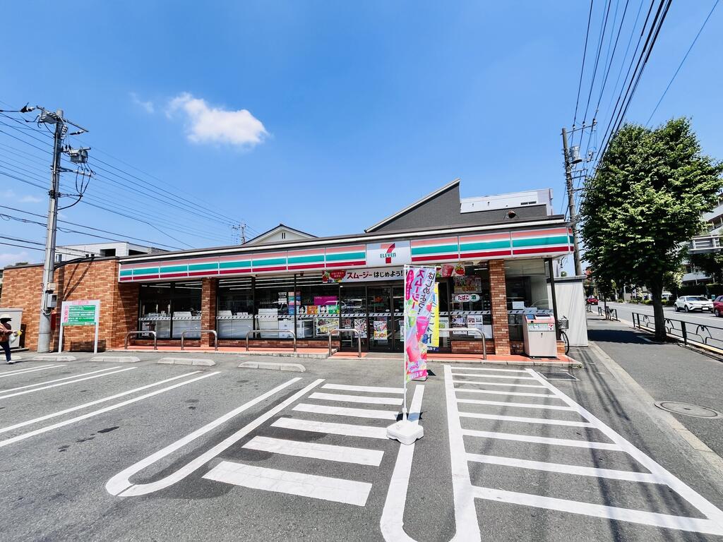 コンビニ　ファミリーマート西東京富士町店（コンビニ）まで395m