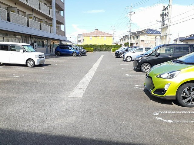 駐車場　駐車場完備です