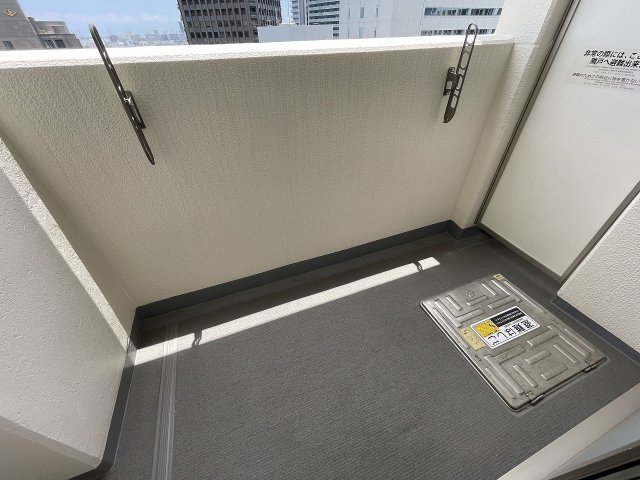 バルコニー　外からの目が気にならないバルコニーで洗濯物が干せます