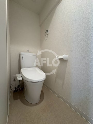 トイレ　シロハイヌ春日出　トイレ