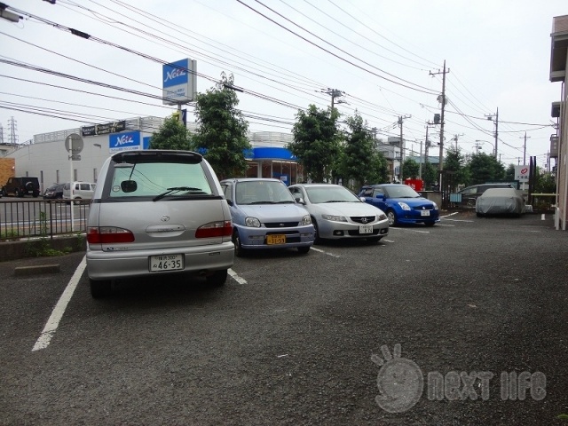 駐車場　ハイツリッチA棟