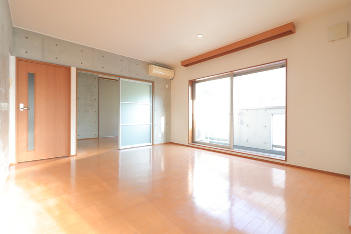 イーストヒルズ東山元町の居間写真