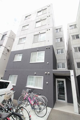 地下鉄南北線 平岸駅 徒歩6分 築7年