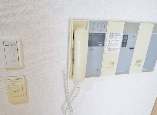 セキュリティ　【ショッピング施設まで400mの好立地！】お買物もラクラク♪