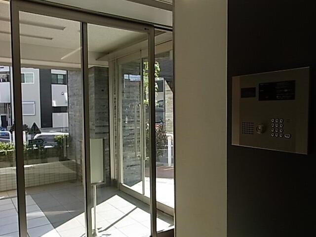 エントランス　2重オートロック