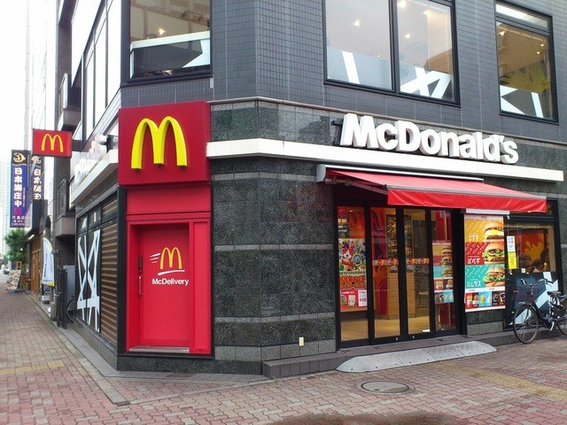 飲食店　マクドナルド月島駅前店（飲食店）まで204m