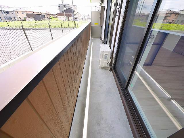 バルコニー　広々としたバルコニーです