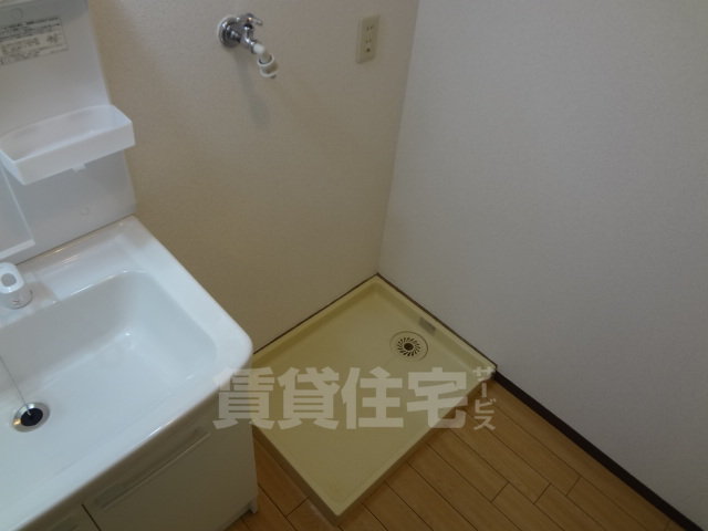 地下鉄東西線 醍醐駅 徒歩5分 6階建 築38年の内装写真