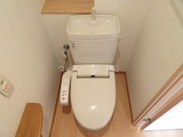 ＪＲ阪和線 鳳駅 徒歩13分 4階建 築19年のトイレ写真