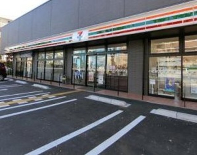 コンビニ　セブンイレブン世田谷給田3丁目店（コンビニ）まで204m