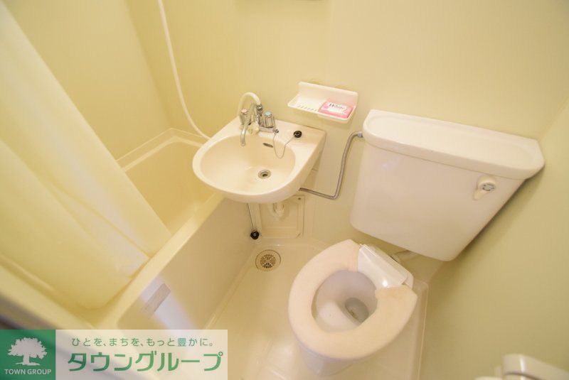 ＪＲ東海道本線 大船駅 徒歩20分 2階建 築38年のトイレ写真