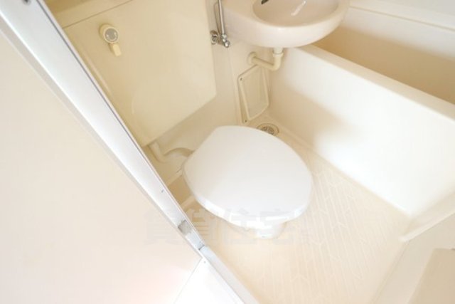 シャレー西京極のトイレ写真