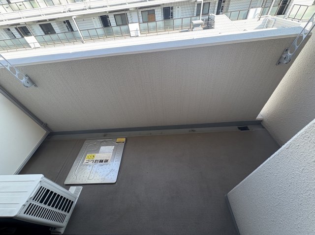 バルコニー　同物件別部屋写真