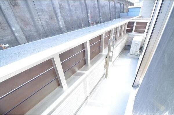 バルコニー　フォレストメゾン三河島　荒川区荒川３