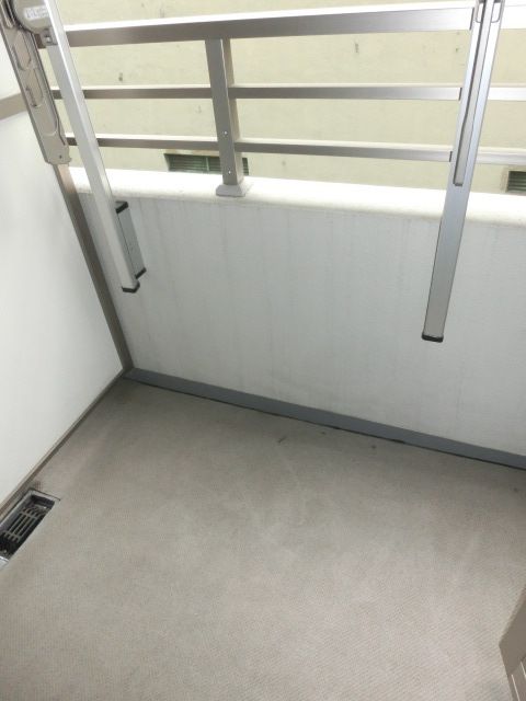 バルコニー　バルコニー干し可