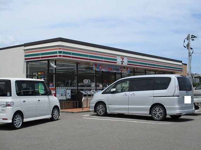 コンビニ　セブンイレブン高鍋舞鶴店（コンビニ）まで600m