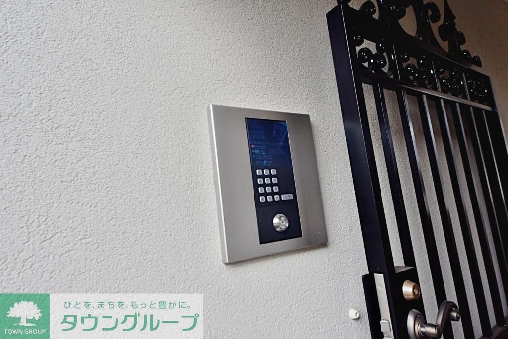 エントランス　★お問い合わせはタウンハウジングまで★