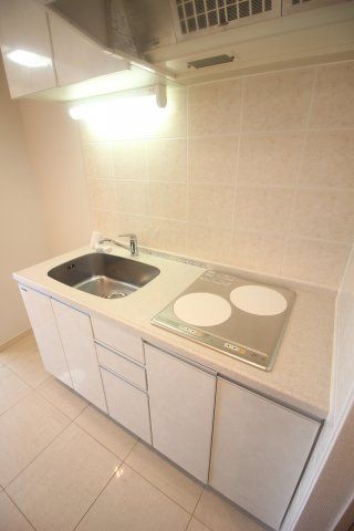 キッチン　（別タイプ参考写真）コンシェリア駒込　北区田端4