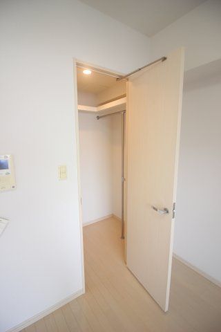 収納　（別タイプ参考写真）コンシェリア駒込　北区田端4