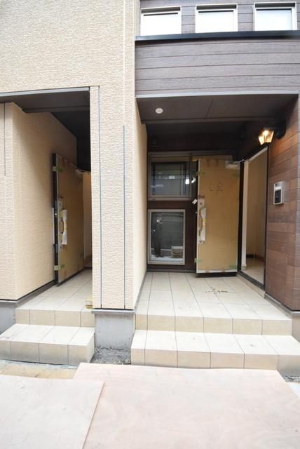 エントランス　☆内見のご予約はタウンハウジング八王子店まで☆