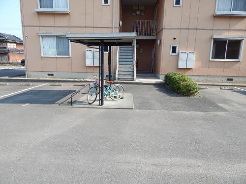 駐車場　駐車スペースもあります☆