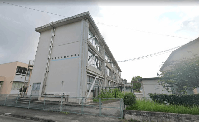 小学校　岐阜市立長良西小学校（小学校）まで719m