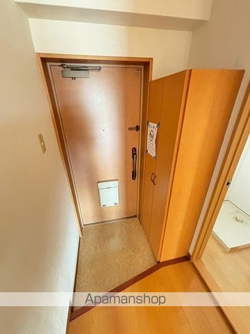ＪＲ日豊本線 国分駅 徒歩11分 8階建 築22年の玄関写真