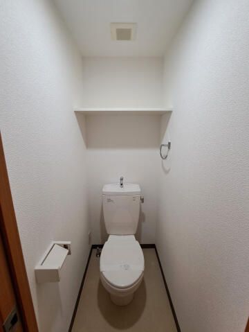 東武東上線 北池袋駅 徒歩9分 11階建 築20年のトイレ写真