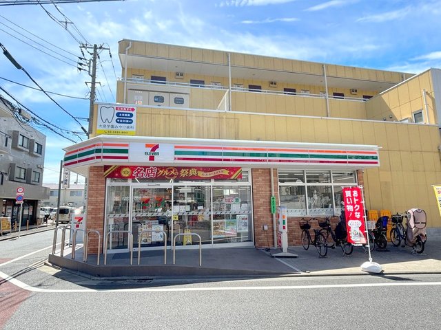 コンビニ　セブンイレブン練馬大泉学園駅東店（コンビニ）まで202m