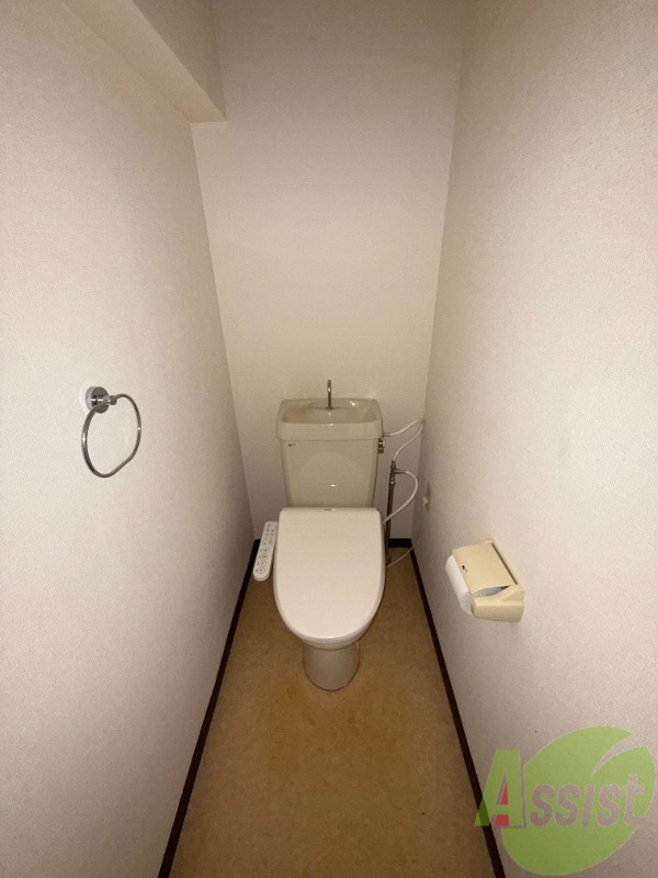 トイレ　トイレの写真です。シンプルで使いやすそうですね。
