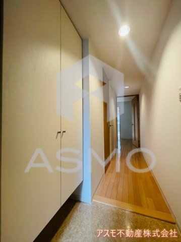 玄関　同マンション別部屋　参考写真