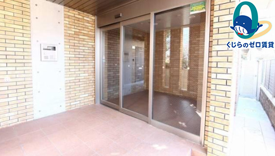 エントランス　名古屋で一番初期費用の安い賃貸専門の不動産会社です(^^)