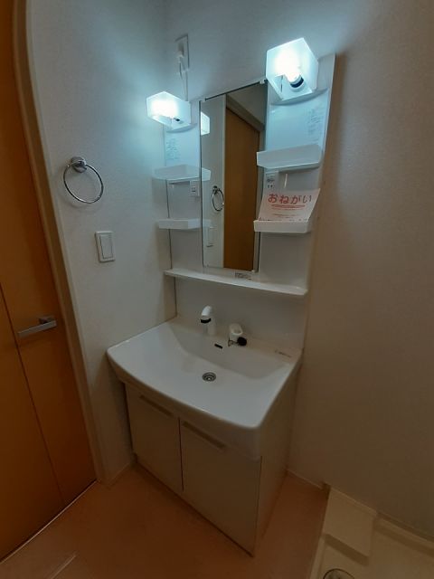 ラ・ティーダヒルズ Eの内装写真