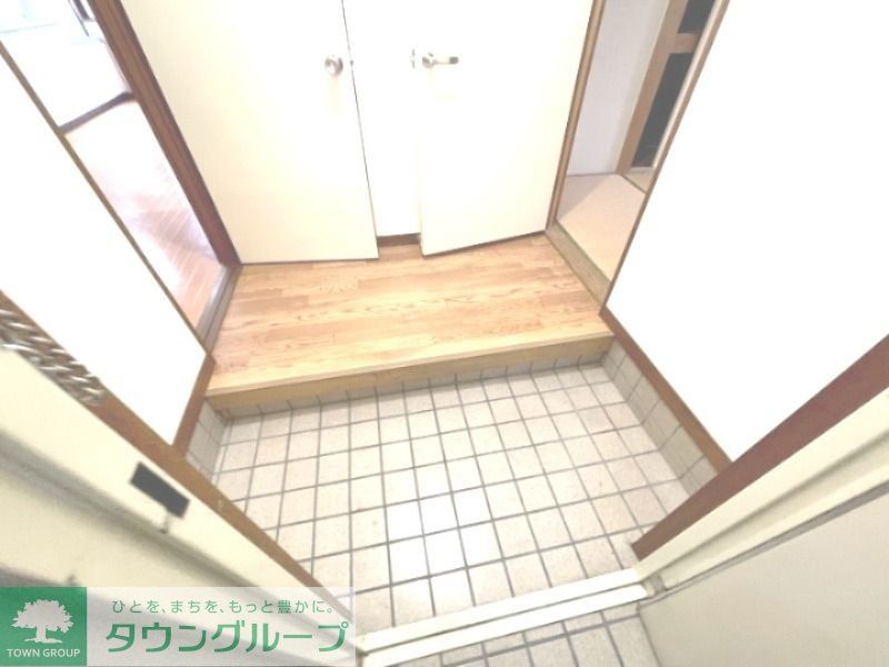 クロノス芹が谷の玄関写真