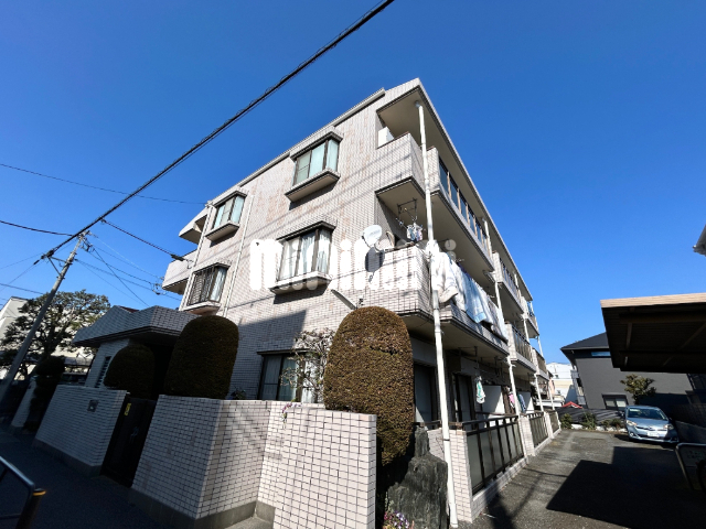 建物外観　陽当たり良好のマンションタイプです