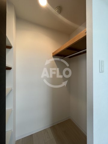 収納　アーバンテラス新大阪　ウォークインクローゼット