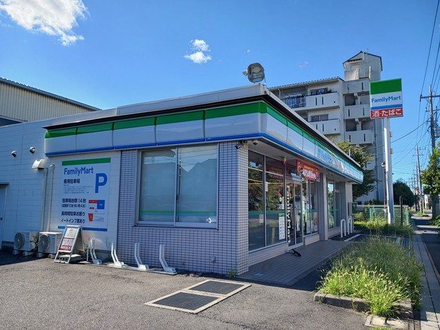 コンビニ　ファミリーマート志木中宗岡店（コンビニ）まで82m