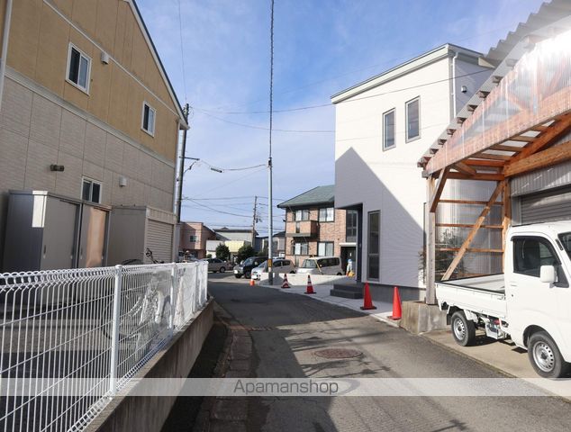 その他　前面道路（その他）まで0m