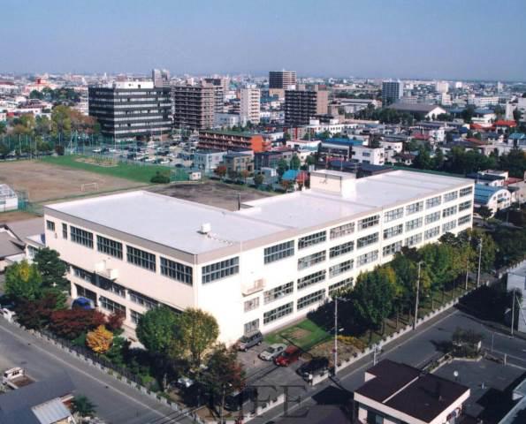 中学校　札幌市立幌東中学校（中学校）まで317m