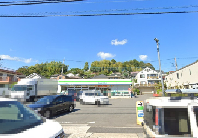 コンビニ　ファミリーマート 町田大蔵町店（コンビニ）まで894m