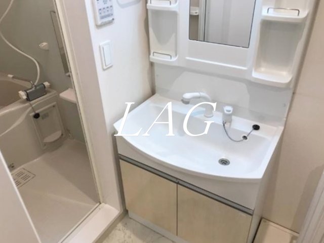洗面設備　洗面台です。