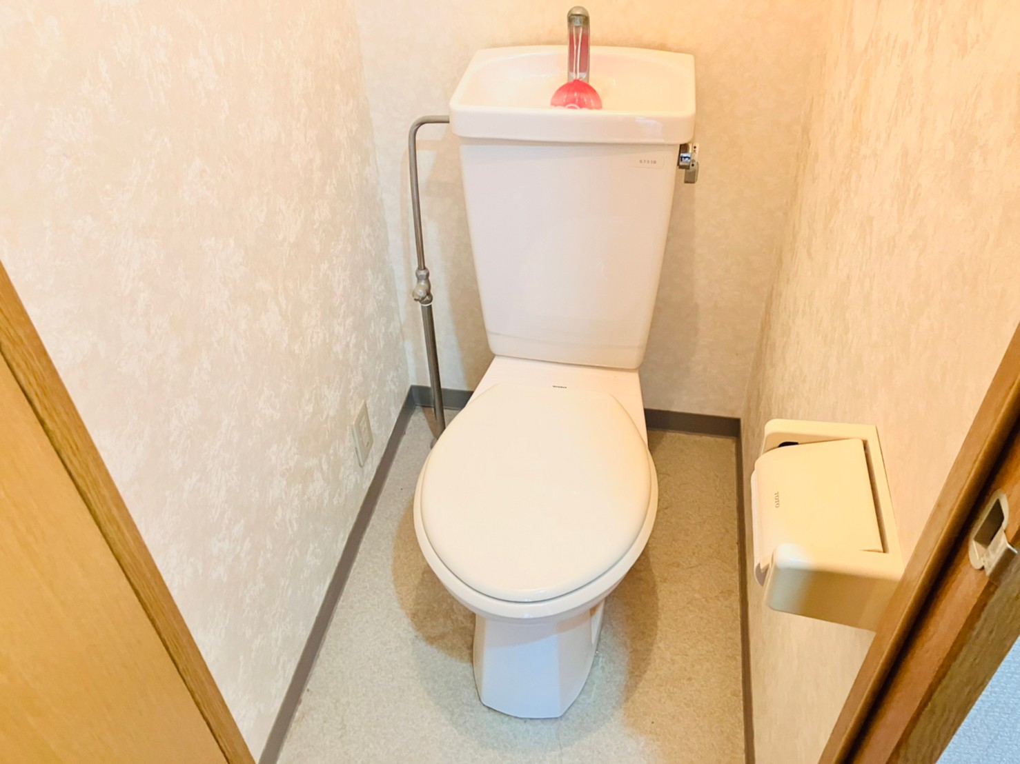 ＪＲ大阪環状線 鶴橋駅 徒歩5分 8階建 築29年のトイレ写真