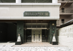 ロイヤル博多駅東の外観写真