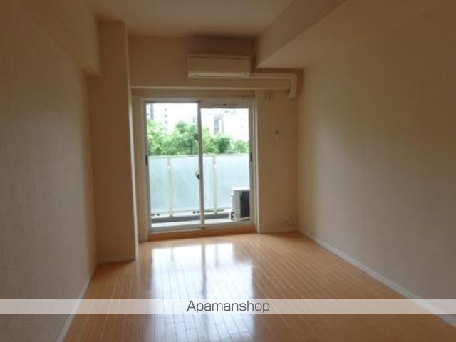 HF久屋大通レジデンスの居間写真
