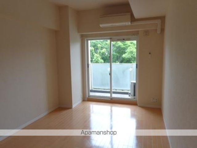 HF久屋大通レジデンスの居間写真
