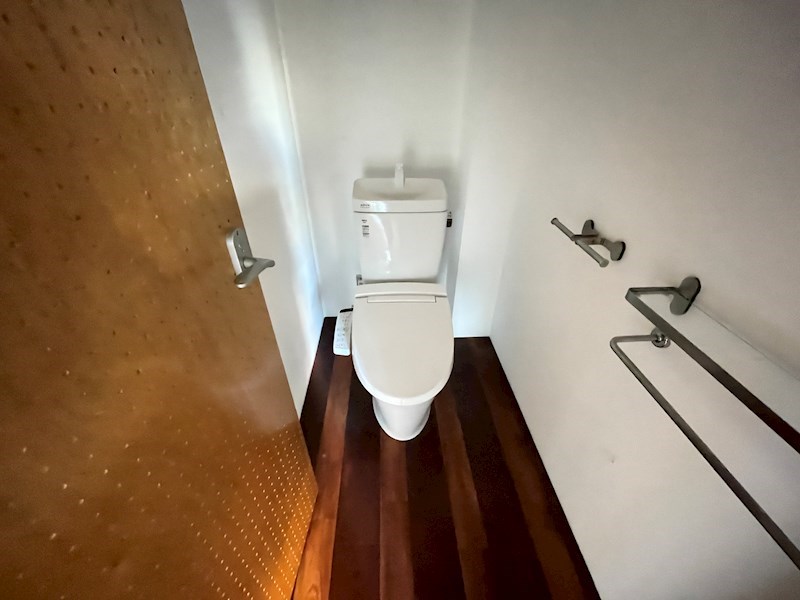 ＪＲ東海道本線 神戸駅 徒歩7分 4階建 築58年のトイレ写真